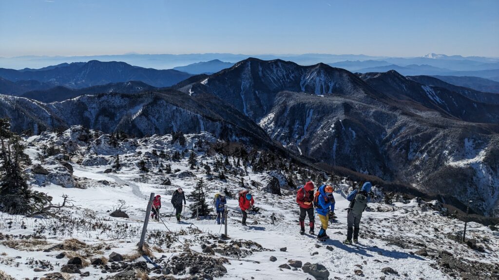 Foto del grup de camí al cim de Nikko-Shirane