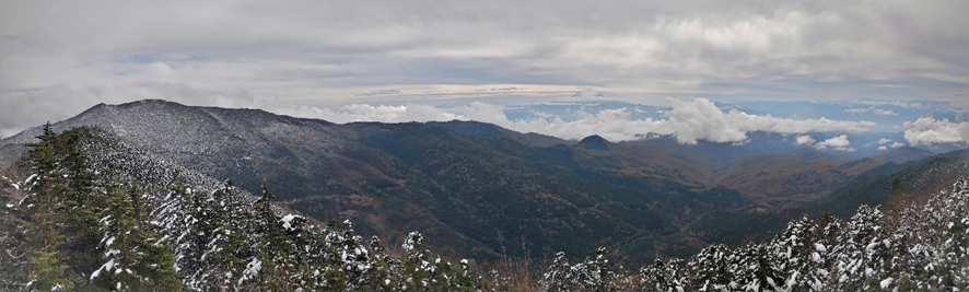 Vista panoràmica des del cim de Kinpu