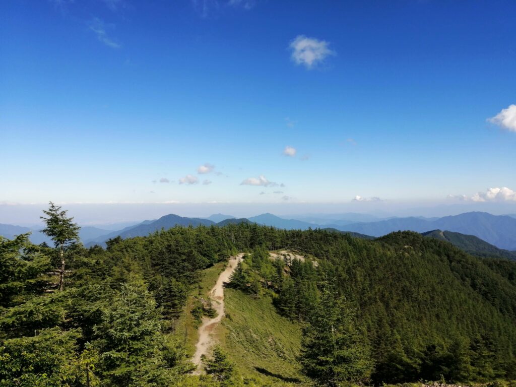 La icònica cresta de Kumotori, des de el cim