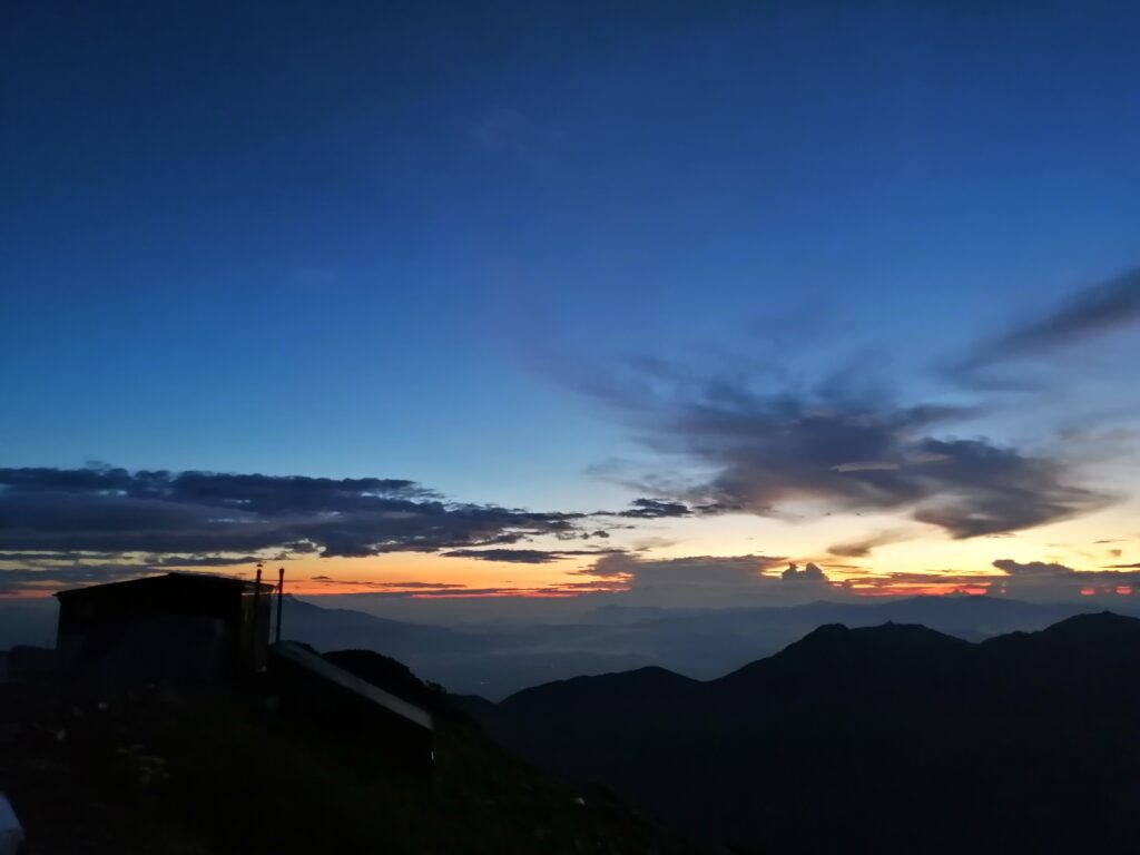 Una altre instància de la posta de sol des de Katanokoya