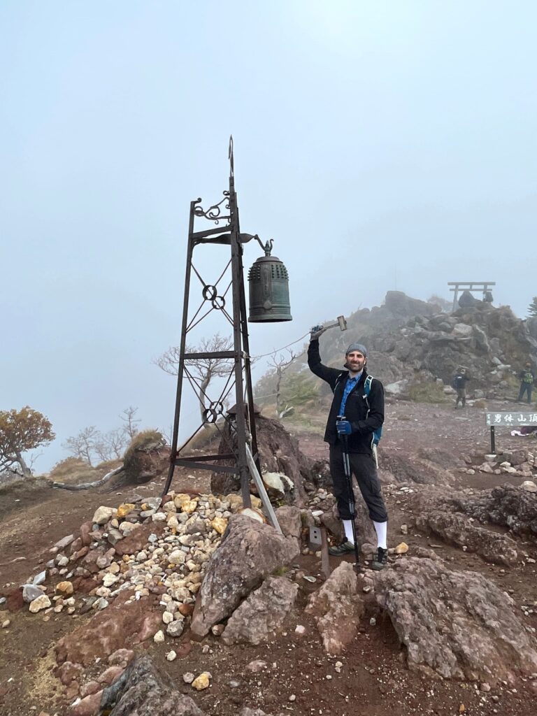 Demanant protecció i expressant agraïment per l'ascens