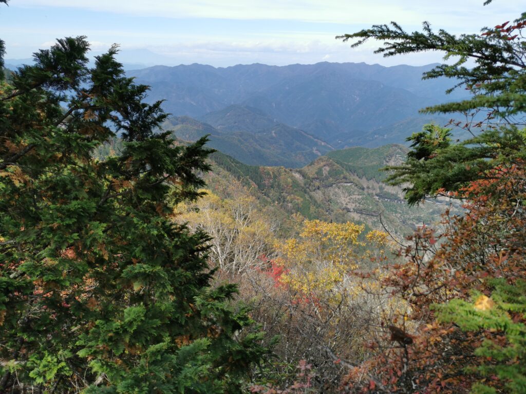 Vistes des de la cresta nord de Ryokami