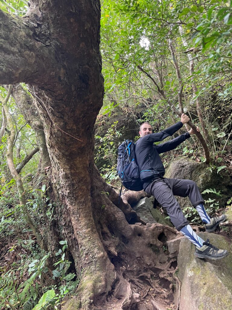 Posturejant al camí a Kaimon