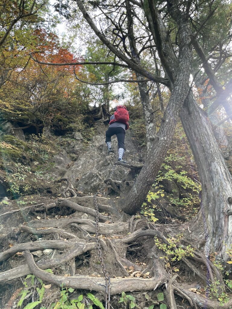 Tram exigent cap al cim de Ryokami