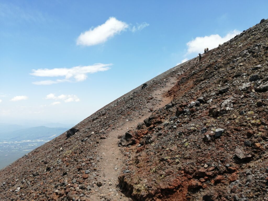 Inici de la pujada a Asama