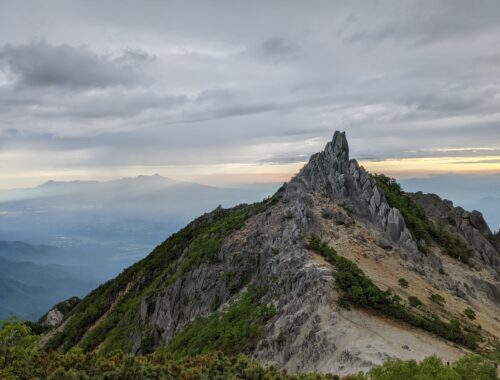 L'obelisc de Jizōdake, a Hoo-san